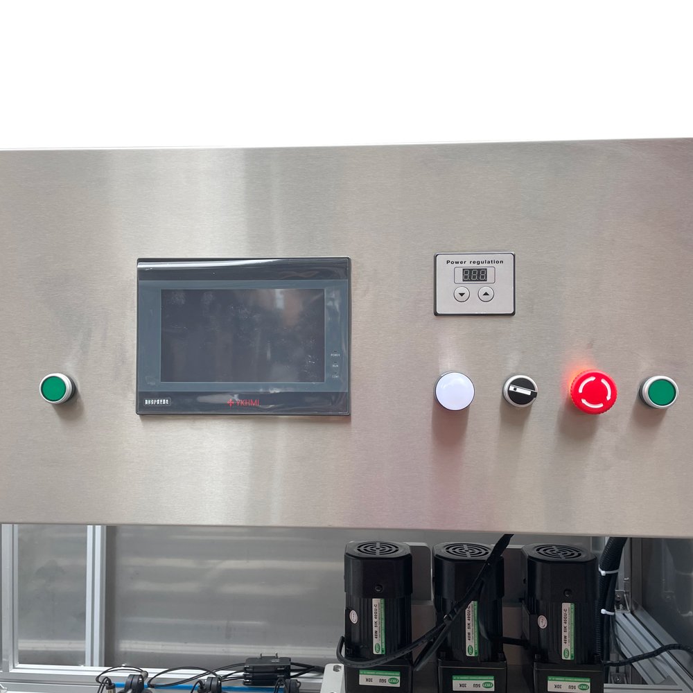 Self-supporting bag three-head cabinet filling machine